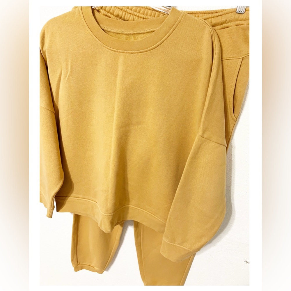 MWL Betterterry Leisure Club Crewneck Sweatshirt and Pants Set Top M Bottoms L